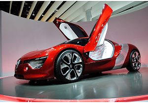 Renault DeZir: a Parigi  tempo di concept