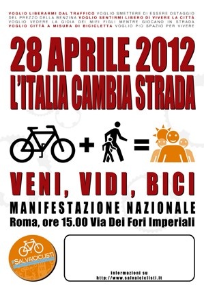 Salvaciclisti a Roma: 10 mila bici ai Fori Imperiali