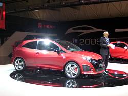 Seat gioca in casa al Motor Show di Barcellona