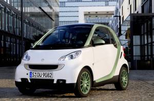 Smart lancia la sfida alle auto elettriche