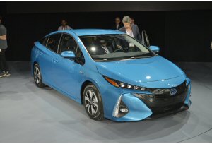 Nuova Toyota Prius Plug-In Hybrid: reveal a New York