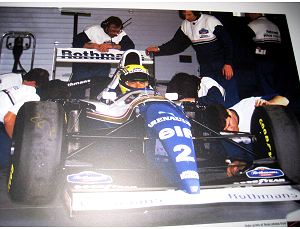 Commosso Tributo allindimenticabile Ayrton Senna