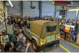 Land Rover Defender: prodotto lultimo esemplare