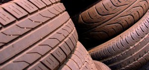 Il 20 % delle auto non  in regola con pneumatici e cinture