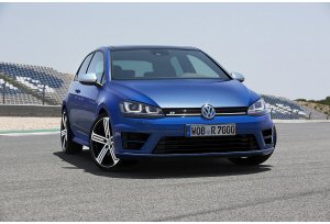 Volkswagen Golf R, aggressiva ed efficiente