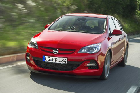 Opel Astra Biturbo