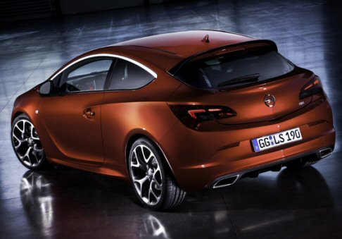 Opel Astra GTC OPC 2012