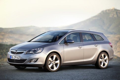 Opel Astra Sports Tourer 2010 