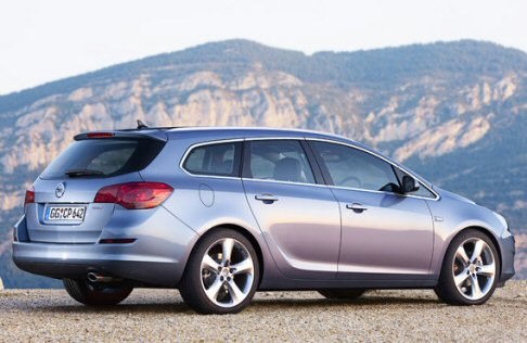 Opel Astra Sports Tourer 2010 