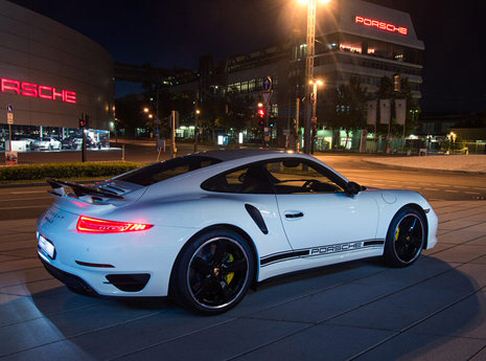 Porsche 911 Turbo S Exclusive GB Edition