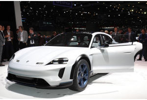 Porsche Mission E Cross Turismo