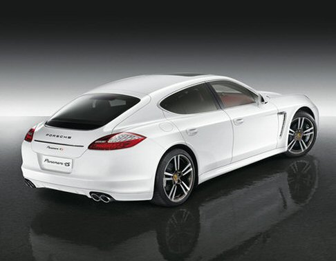 Porsche Panamera 4S Middle East Edition 