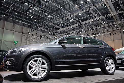 Qoros 3 Cross Hybrid Concept