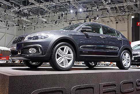 Qoros 3 Cross Hybrid Concept