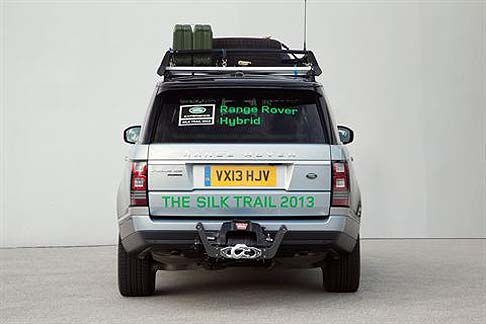 Land Rover - Nuova Range Rover Hybrid retrotreno fuoristrada