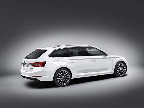 Skoda Superb Wagon 2015