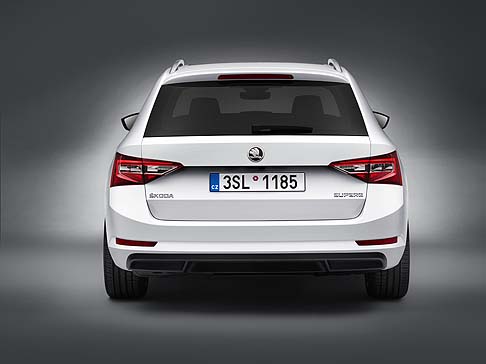 Skoda Superb Wagon 2015