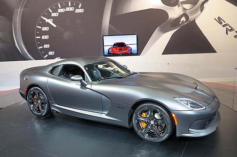 SRT Viper GTS Anodized Carbon