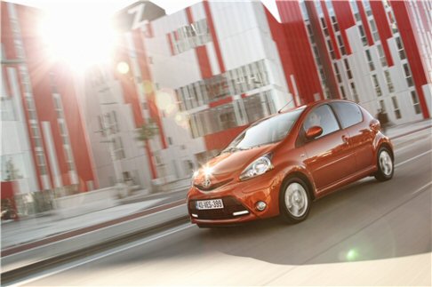 city car Aygo Connect 2012