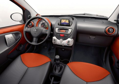 Toyota Aygo Connect 2012