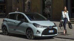 Toyota Yaris Hybrid by Glamour