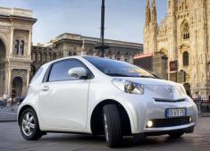 Toyota iQ