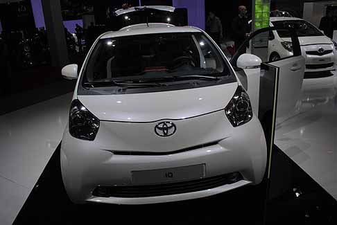 Toyota iQ 2011