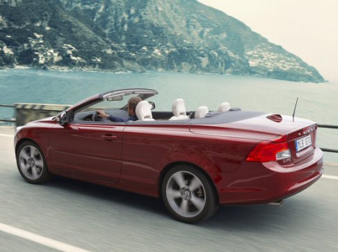 Volvo C70 model year 2010