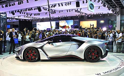 W Motors Fenyr SuperSport