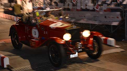 Mille Miglia continua la corsa - OM 665 S MM Superba 2000 duo tedesco FENDT Johann Georg e FENDT Corinna Barbara per le Mille Miglia 2015