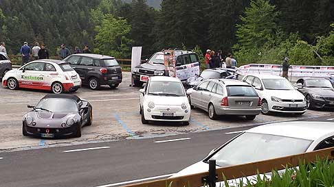 Frecci Rossa 2015 - Passo dellAbetone attesa per larrivo della carovana alle Mille Miglia 2015