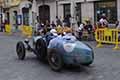 Bugatti T35 anno 1925 pilota Mauro FERRARI e e navigatore Pietro FERRARI passaggio a Reggio Emilia della freccia rossa alle Mille Miglia 2021