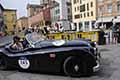 Jaguar XK 140 OTS Roadster del 1956 con il driver James HELFRICH (USA) e codriver Carly HELFRICH (USA) alle 1000 Miglia 2021, che sfila a Reggio Emilia con il numero di corsa 245