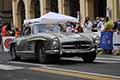 Mercedes-Benz 300 SL Coup W198 del 1955 con il duo americano Michael MALAMUT e Barbara MALAMUT alle Mille Miglia 2021, sfilata alla Freccia Rossa a Reggio Emilia con il numero di gara 295