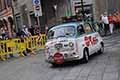 Fiat 600 Multipla Mister Croccantino salò bizzarro furgoncino d´epoca alle Mille Miglia 2021, passaggio della Freccia Rossa a Reggio Emilia