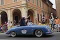 Porsche 356 Speedster 1500 anno 1954 con il driver Sergio COMINI e navigator Hrand ALADJIAN alle Mille Miglia 2021, che saluta calorosamente il pubblico di a Reggio Emilia con il numero di gara 272