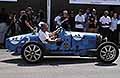 Bugatti T37 del 1927 driver Massimigliano Paglione e codriver Alessio De Angelis in gara alle 1000 Miglia 2026. Scopri la classic cars Bugatti T37 nel pasaggio da Reggio Emilia. Guarda le Foto esclusive di Automania.it!