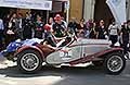 Freccia Rossa a Reggio Emilia con la Fiat 514 CA Spider Sport del 1932 equipaggio italiano pilota Alessandro Pietta e navigatore Giuliano Donin alle Mille Miglia 2026. Scopri la Fiat 514 CA Spider Sport auto d�epoca. Guarda le Foto!