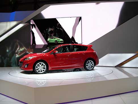 Salone di Ginevra Mazda