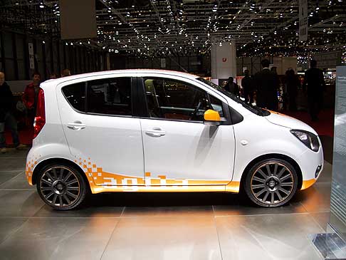 Salone di Ginevra Opel