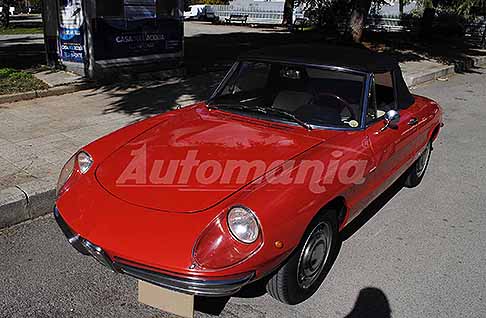 Alfa Romeo - Alfa Romeo Duetto Spider Osso di Seppia del 1969 auto storica usata in diversi Film. Scopri lAlfa Romeo Duetto Spider Osso di Seppia vintage car. Guarda le Foto esclusive di Automania!