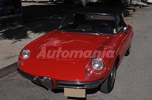 Alfa Romeo - Alfa Romeo Duetto Spider Osso di Seppia del 1969 vintage cars con restauro perfetto. Scopri lAlfa Romeo Duetto Spyder macchina dEpoca. Guarda le Foto esclusive di Automania!