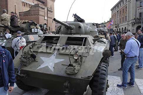 Carovana militare Storica - Carri armati carrozzati depoca, per il 72 Anniversario Liberazione a Ferrara