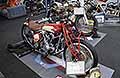 Harley Davidson Knucklehead del 1939 con lo scarico artigianale in bella mostra ad Auto e Moto d�Epoca 2025 presso la Fiera di Bologna. Scopri la Harley Davidson Knucklehead moto custom. Guarda le Foto esclusive di Automania!