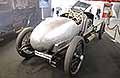 Maybach Spezialrennwagen del 1920 retrotreno veicolo del Museo automobilistico e tecnologico di Sinsheim esposta ad Auto e Moto d�Epoca 2025 presso Bologna Fiere. Scopri la Maybach Spezialrennwagen auto retro. Guarda le Foto esclusive di Automania.it!
