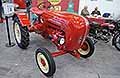 Vintage tractor Porsche Diesel Junior esposizione di Manferdini Giovanni collection ad Auto e Moto d�Epoca 2025 per la terza edizione alla Fiera di Bologna. Scopri il trattore d�epoca Porsche Diesel Junior. Guarda le Foto!