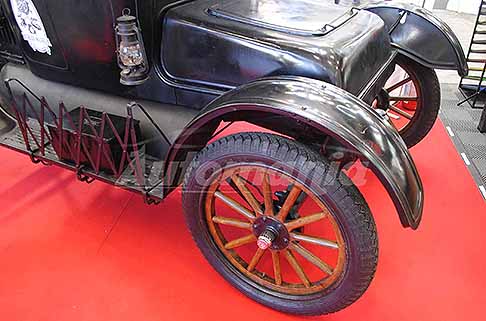 Auto-Moto-d-Epoca RareCars