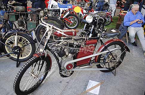 Auto-Moto-d-Epoca Moto