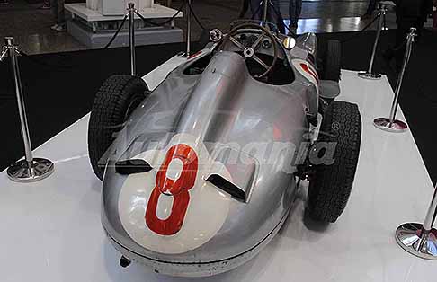 Museo MAuto Torino - Mercedes-Benz W196R del 1954 retrotreno monoposto F1 storica esposta ad Auto e Moto dEpoca 2025 presso Bologna Fiere. Guarda la Mercedes-Benz W196R. Scopri le Foto esclusive di Automania!