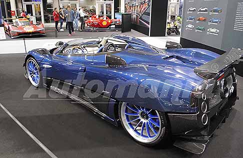 Pagani - Pagani Zonda HP Barchetta dotato di motore V12 Mercedes-AMG aspirato. Scopri la supercar Pagani Zonda HP Barchetta. Guarda le Foto esclusive di Automania!